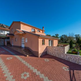 Apartment Yasmin Bribir