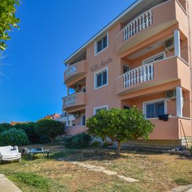 Apartments Anita Ugrinic