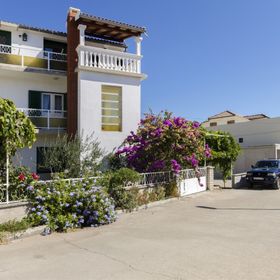 Apartment Roza Vodice