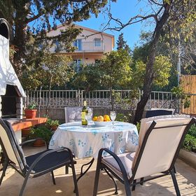 Apartment Close to the beach Stari Grad