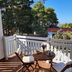 Apartment Close to the beach Stari Grad