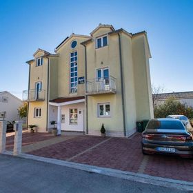 Apartments Ivica Vodice