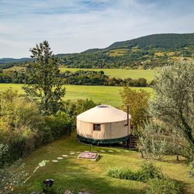 Kadosa Jurta Esztergom-Búbánatvölgy