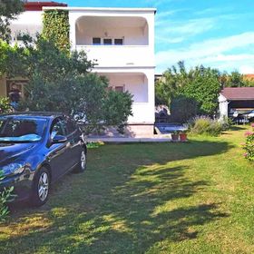 Apartment Neda M Lopar