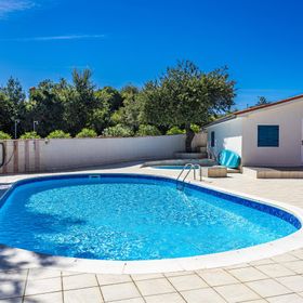 House Buneta Liznjan