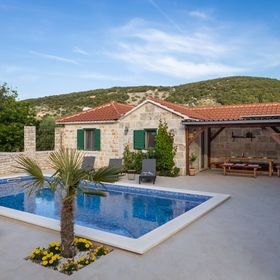 Ház Családok Részére Medencével Postira, Brac - 19563 Postira