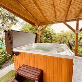 Tenkeshegyi Házikó Harkány