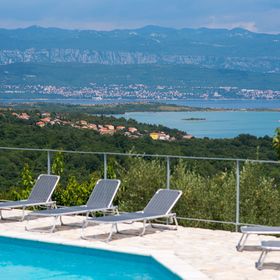 Holiday House Rosalia Sužan