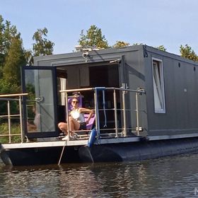 Pływający dom Warszawa