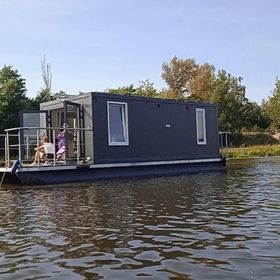 Pływający dom Warszawa