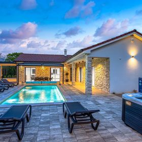 Villa Larra Gostinjac