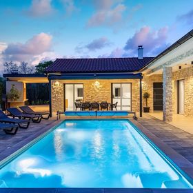 Villa Larra Gostinjac