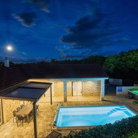 Villa Larra Gostinjac