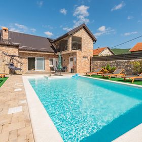 Apartman Gračac - CCL087