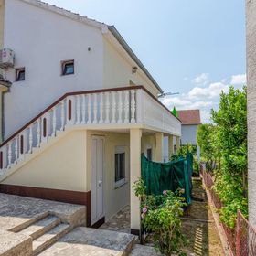 Apartman Gornji Karin - CDI434