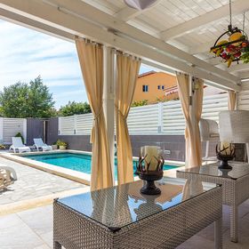 Apartman Pula - CIR636