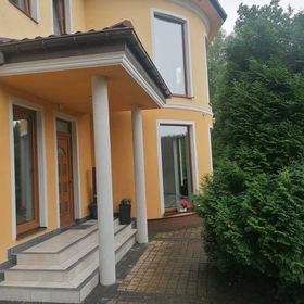 Villa Otari Nová Role