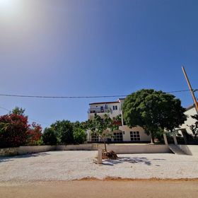 Apartments Esthera Okrug Donji