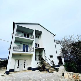 Apartments Esthera Okrug Donji