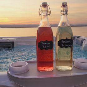 Breeze By The Lake Schitu Deleni