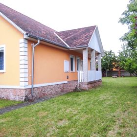 Balatonszemesi Családi Ház