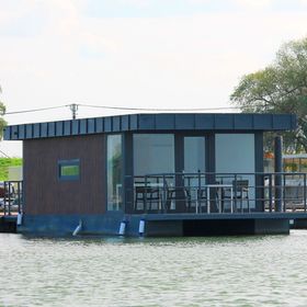 Tiszavirág Úszóház Abádszalók