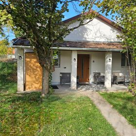 Marine Cottage Enying