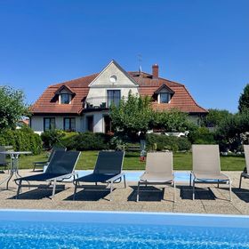 Pokoje Dworek Zielińskich Rewal