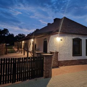 100 Éves Vendégház Hárskút