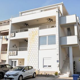 Apartmanok Parkolóhellyel Makarska - 19795