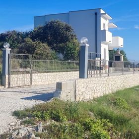 Apartmanok Parkolóhellyel Kanica, Rogoznica - 19986 Kanica