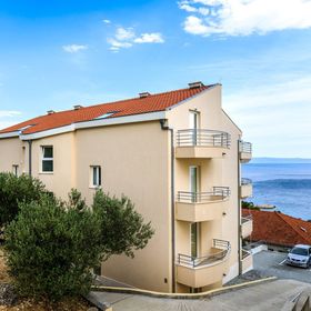 Apartmanok Családok Részére Medencével Brela, Makarska - 19998 Brela