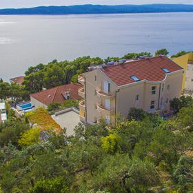 Apartmanok Családok Részére Medencével Brela, Makarska - 20065 Brela
