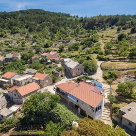 Ház Családok Részére Medencével Nerezisca, Brac - 20132 Nerežišća