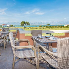 Apartmanok Parkolóhellyel Vir - 20201