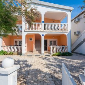 Apartmanok A Tenger Mellett Vir - 20203