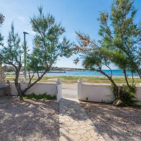 Apartmanok A Tenger Mellett Vir - 20203