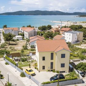 Apartmanok Családok Részére Medencével Brodarica, Sibenik - 20248 Brodarica