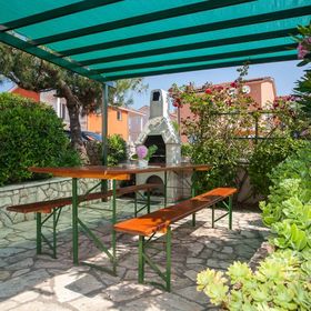 Apartmanok Parkolóhellyel Krk - 20368