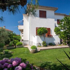 Apartmanok Parkolóhellyel Krk - 20368