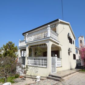 Apartmanok Parkolóhellyel Malinska, Krk - 20417 Malinska