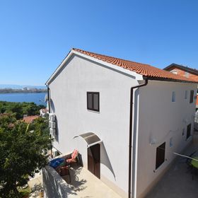 Apartmanok Parkolóhellyel Omisalj, Krk - 20472 Omišalj