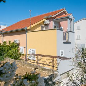 Apartmanok Családok Részére Medencével Split - 21026