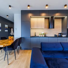 Panorama Capital Black