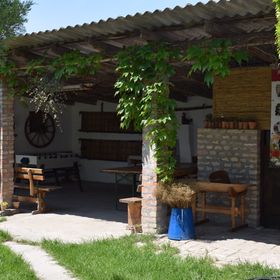 Pónis Vendégház Dávod