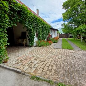 Pónis Vendégház Dávod