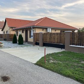 Bagolyvár Vendégház Abádszalók