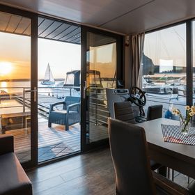 Domki na wodzie Topiko Czarter - Port przy hotelu Ognisty Ptak