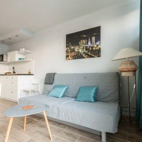 Jasny apartament na 14. piętrze z balkonem i widokiem Warszawa