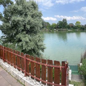 Kéktó-sétány Apartmanház Délegyháza